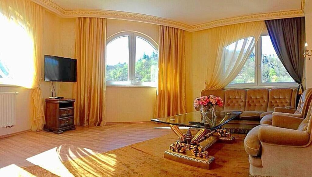 Fantasy Apartment Карлови Вари Екстериор снимка